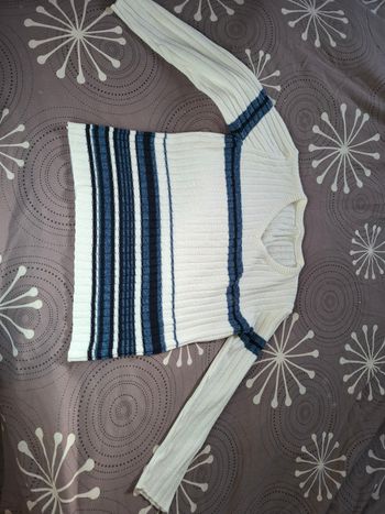 Pull blanc et bleu