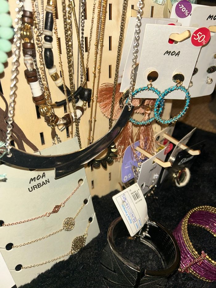 Lot 5 bijoux pour revendeur - photo numéro 2