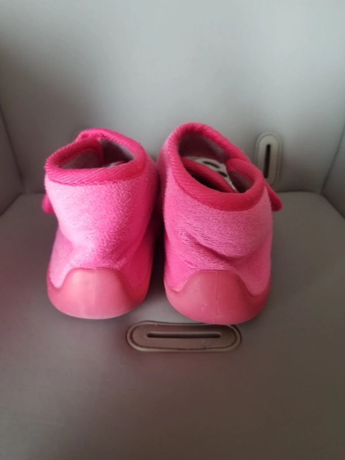 Chaussons 23 - photo numéro 3