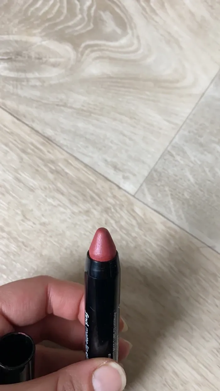 Rouge à lèvre - photo numéro 3