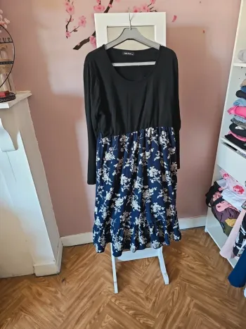 Robe mi saison fleur t44