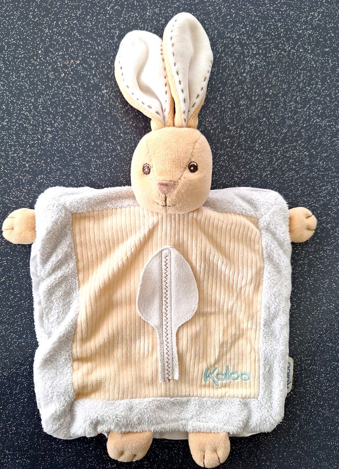 MARIONNETTE LAPIN FEUILLE - KALOO