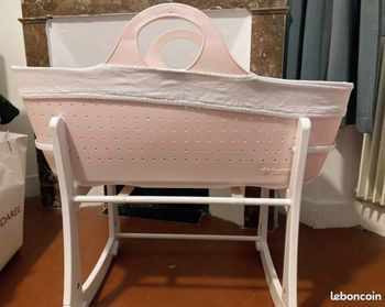 Berceau Tommee Tipee avec support fixe ou à bascule + super matelas + draps