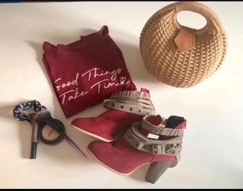 Bottines pour femme en très bon état taille 38 couleurs bordeaux