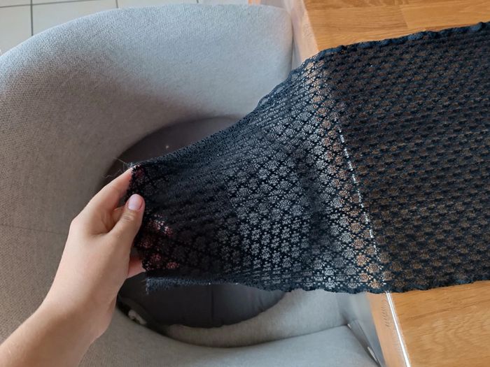Dentelle de Calais noir neuf - photo numéro 6
