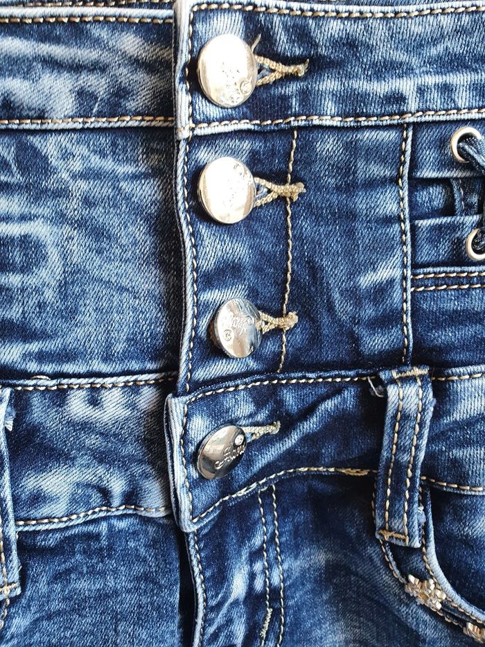 Short jeans  fille 14 ans (XS) - photo numéro 4