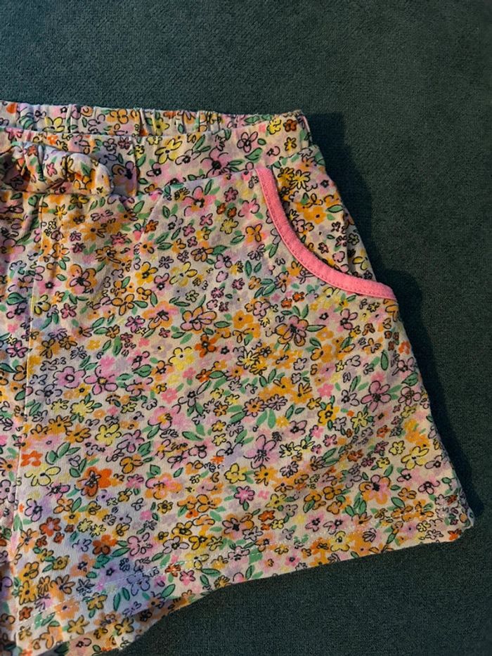 Short liberty h&m 2/4 ans - photo numéro 2