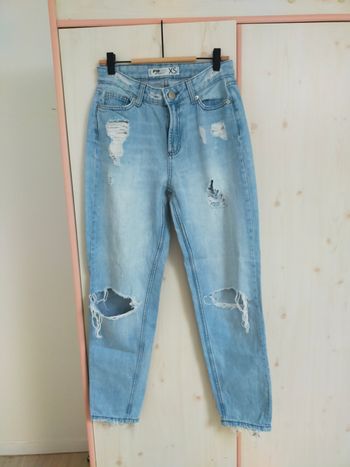 Jeans troué bleu clair délavé femme XS taille haute coupe droite FB Sister 