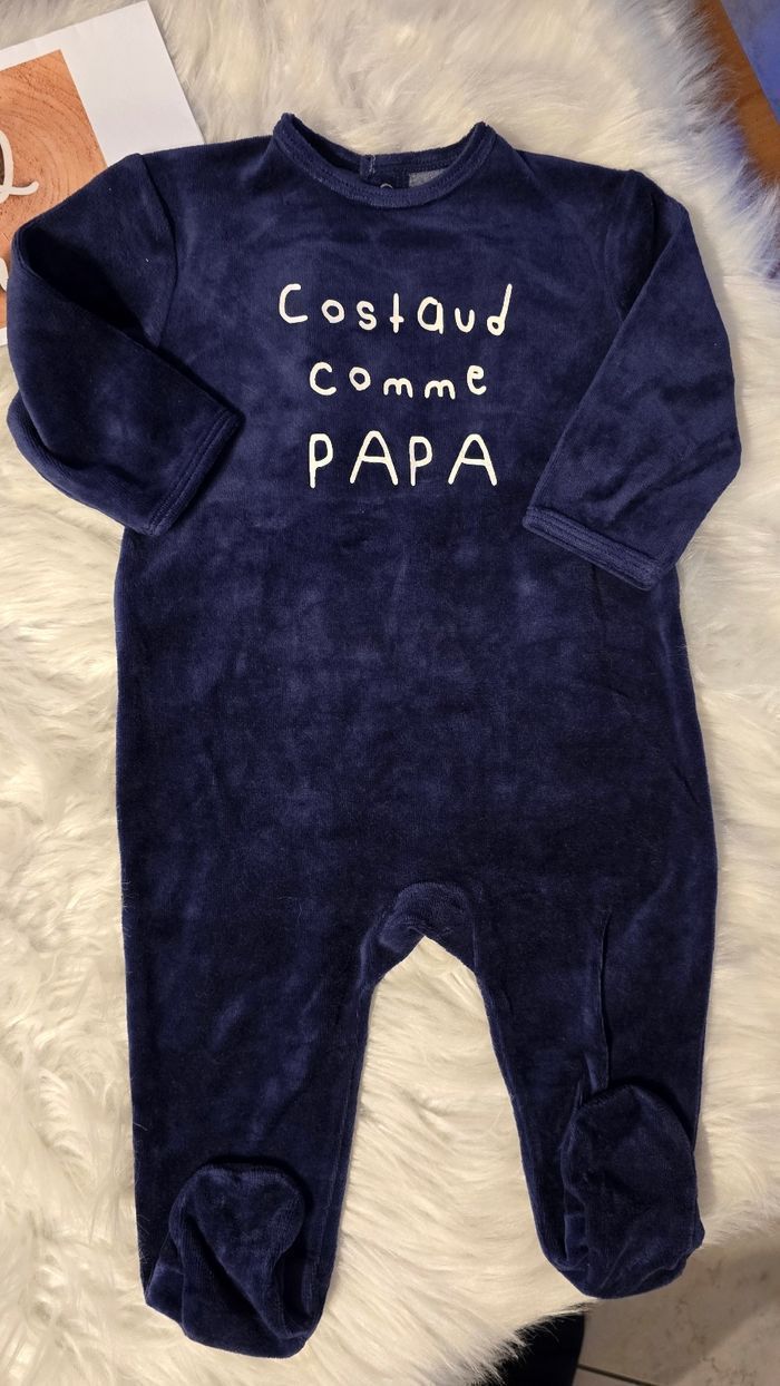 NEUFS !!!!! NON PORTÉS 🥰💙😍 lot pyjamas 12mois Garçon 😍💙🥰(ferme) - photo numéro 8