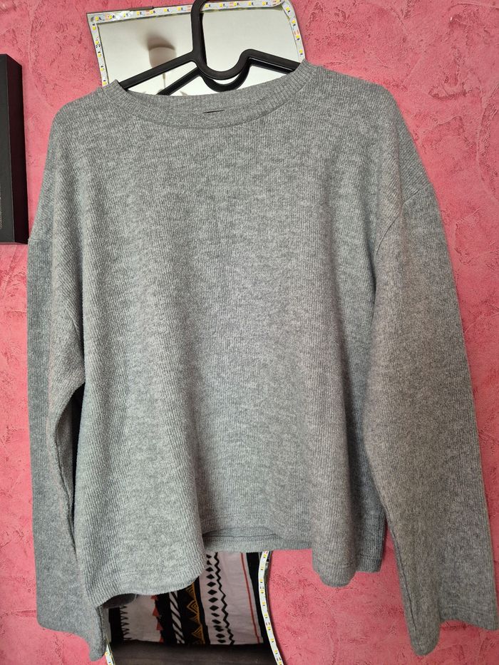 Pull C&A gris