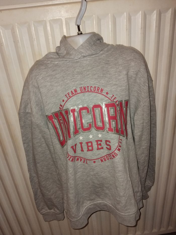 Sweat à capuche fille taille 10 ans marque primark⁸ - photo numéro 2