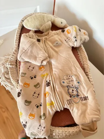 Gigoteuse avec jambes