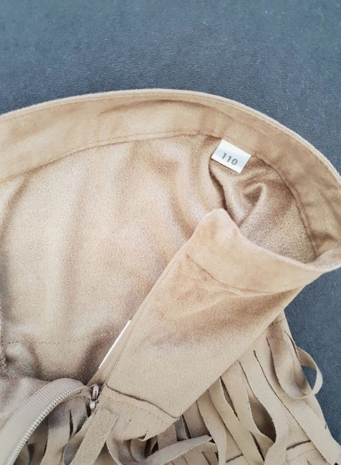 Jupe taille 5 ans en très bon état - photo numéro 2