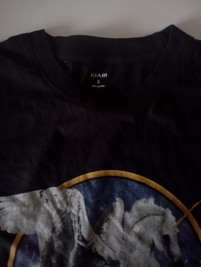 Tee shirt,taille 36/S,manches courtes,coton gris foncé et motif coloré , Kiabi. Parfait état - photo numéro 6