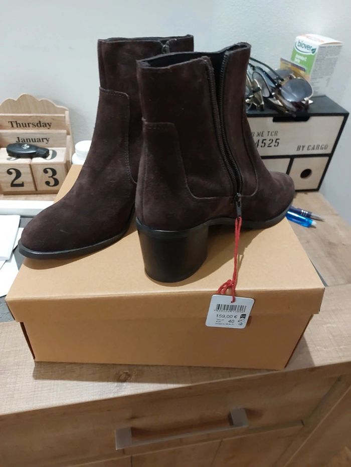 Mi bottes daim marron - photo numéro 3