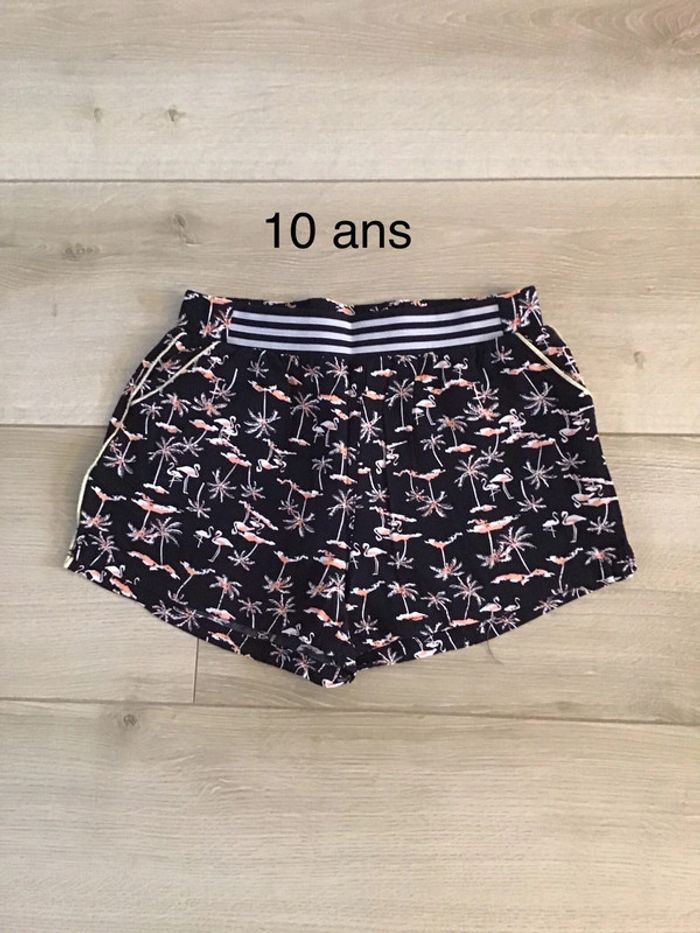 Short 10 ans