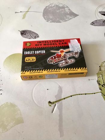 Jeu de construction en métal style mécano hélicoptère Eaglet Copter 39 pièces