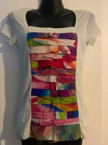 Te shirt coloré taille 38  
