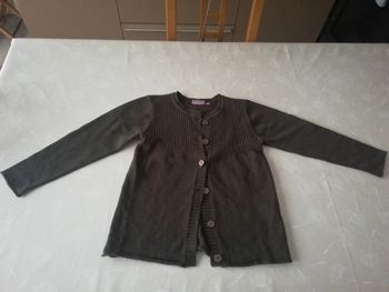 Gilet épais marron manches longues a boutons Nky  10 ans