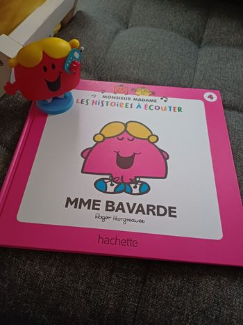 Livre + figurine Mme Bavarde