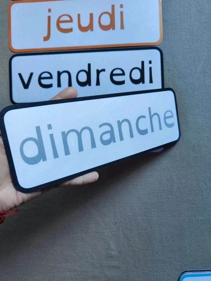 Pancartes des jours de la semaine - photo numéro 4