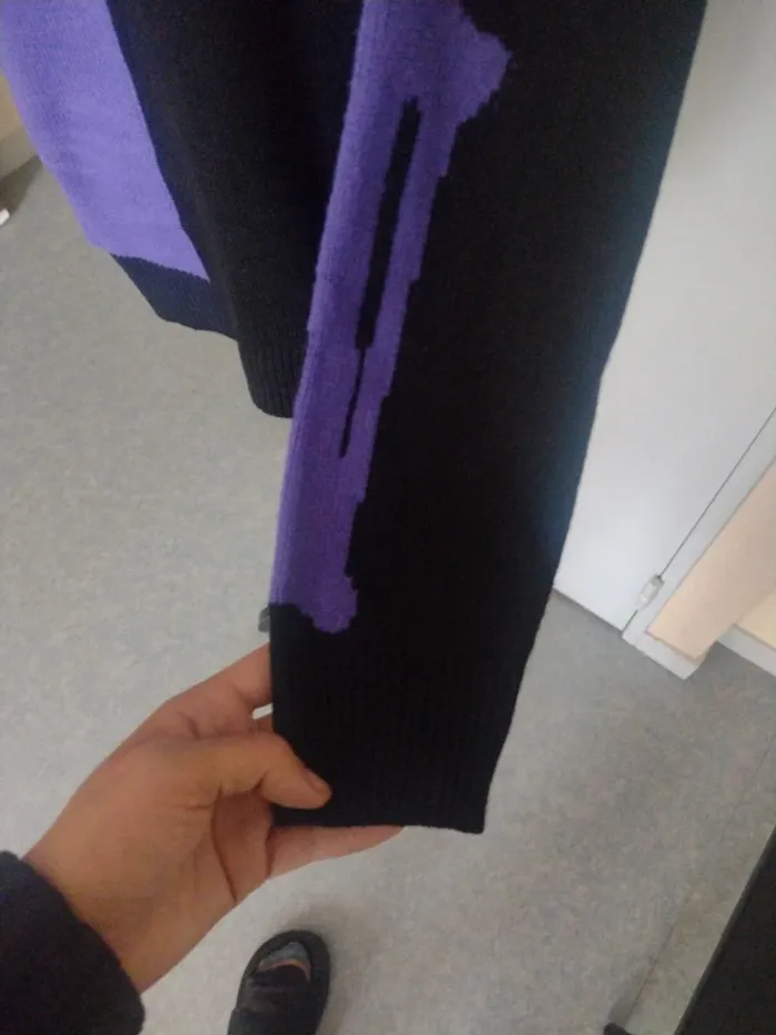 Pull squelette violet et noir FSBN – Taille S - photo numéro 5