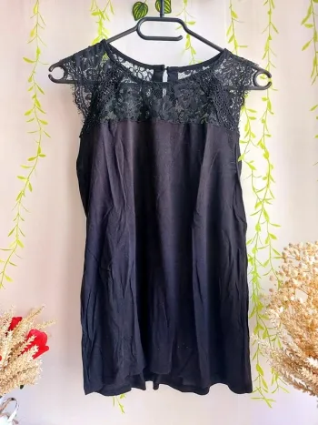 Débardeur Naf Naf – M – Noir – État : Excellent