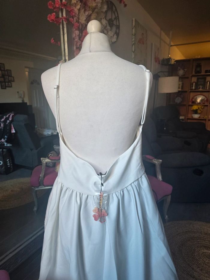 Robe dos nu sublime neuf avec etiquettes - photo numéro 7