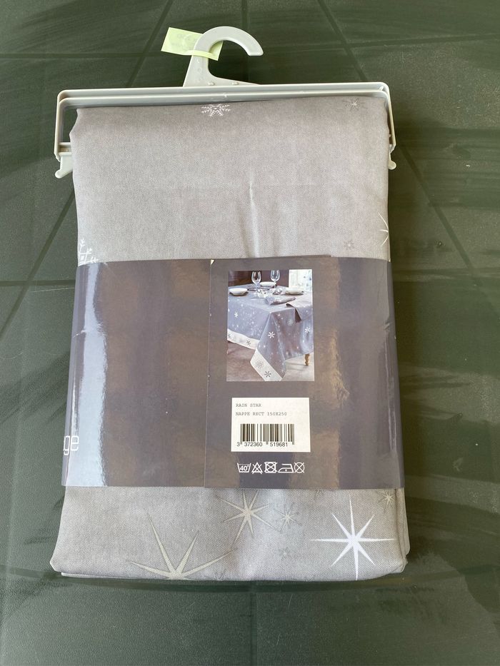Nappe Calitex 150 x 250 neuve - photo numéro 2