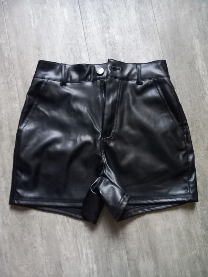 Short simili cuir Don t call me Jennifer 32
