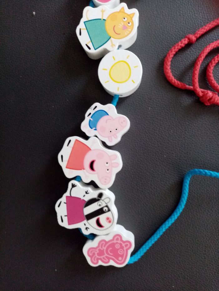 Lot de perles en bois peppa pig - photo numéro 2
