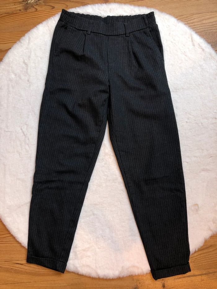 Pantalon 7/8 Bershka XS - photo numéro 2