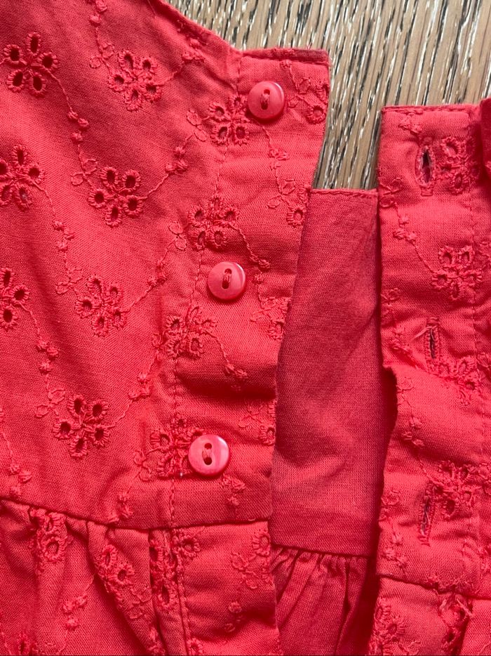 Kiabi robe rouge sans manche 9 mois - photo numéro 6