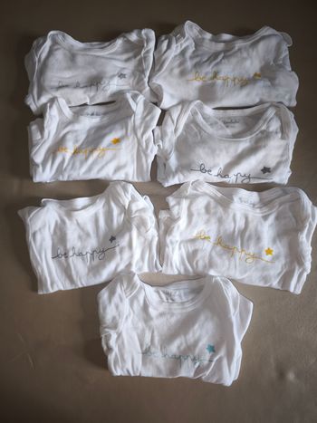 Lot bodies 6 mois