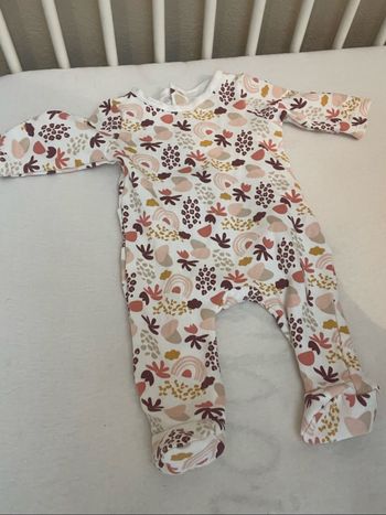 Plusieurs pyjama léger