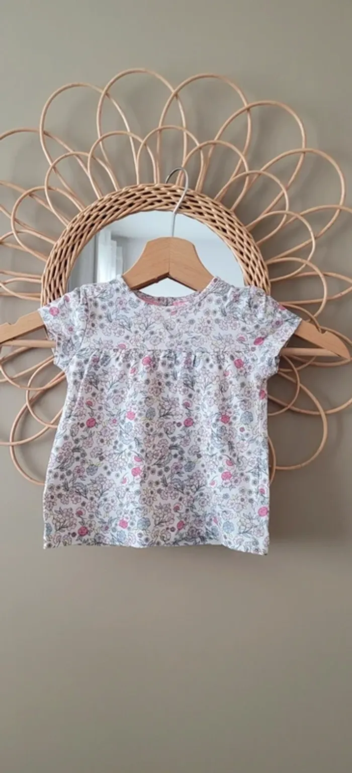 T-shirt fille 12 mois