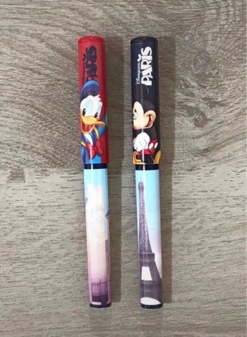 Disneyland Paris lot de deux stylos neufs Mickey Donald