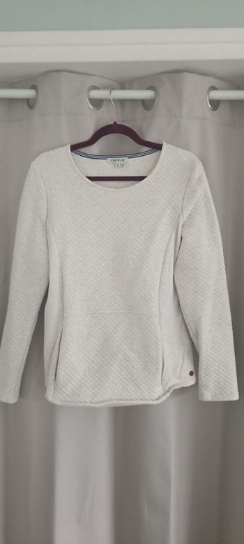 Sweat taille S équivalent taille 40