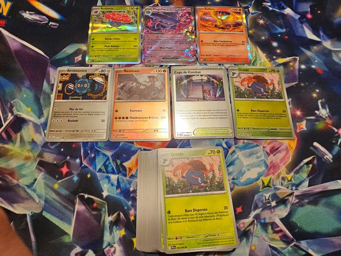 50 cartes Pokémon Flammes Fantasmagoriques sans double