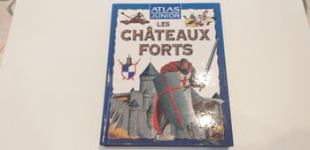 Atlas Les chateaux forts