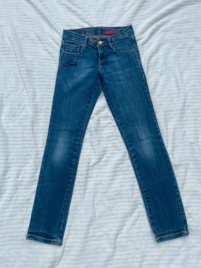 Jean bleu Levi's taille 10ans