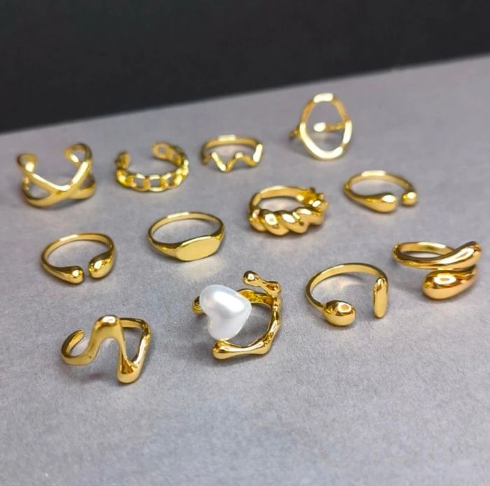 Lot 12 bagues dorées