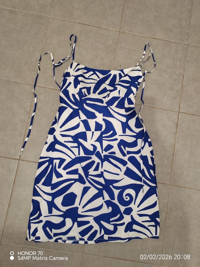 Robe dos nu goa - photo numéro 4