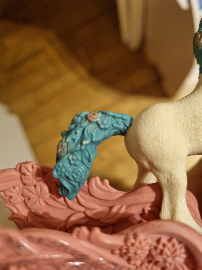 Licorne aux fleurs et son poulain - photo numéro 5