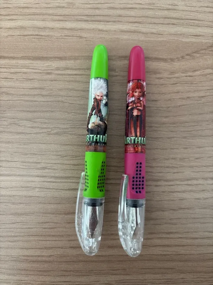 Lot 2 stylos plume Arthur et les Minimoys