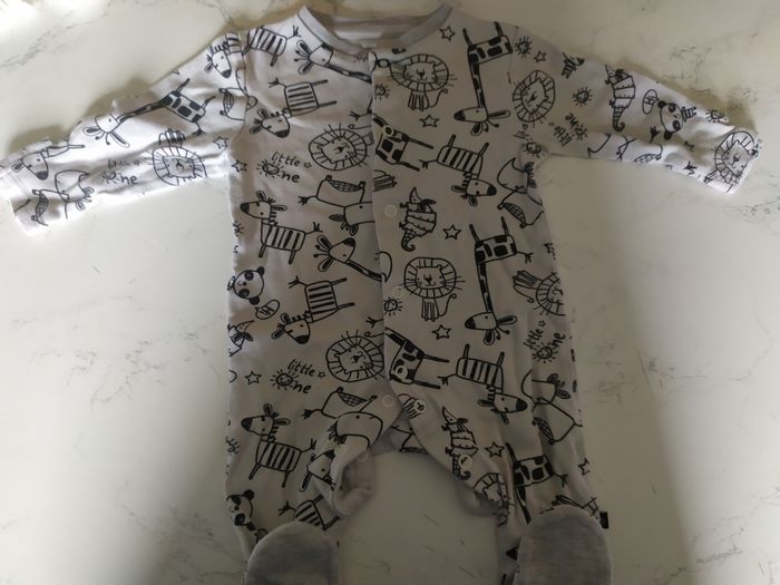 Pyjamas 3 mois - photo numéro 9