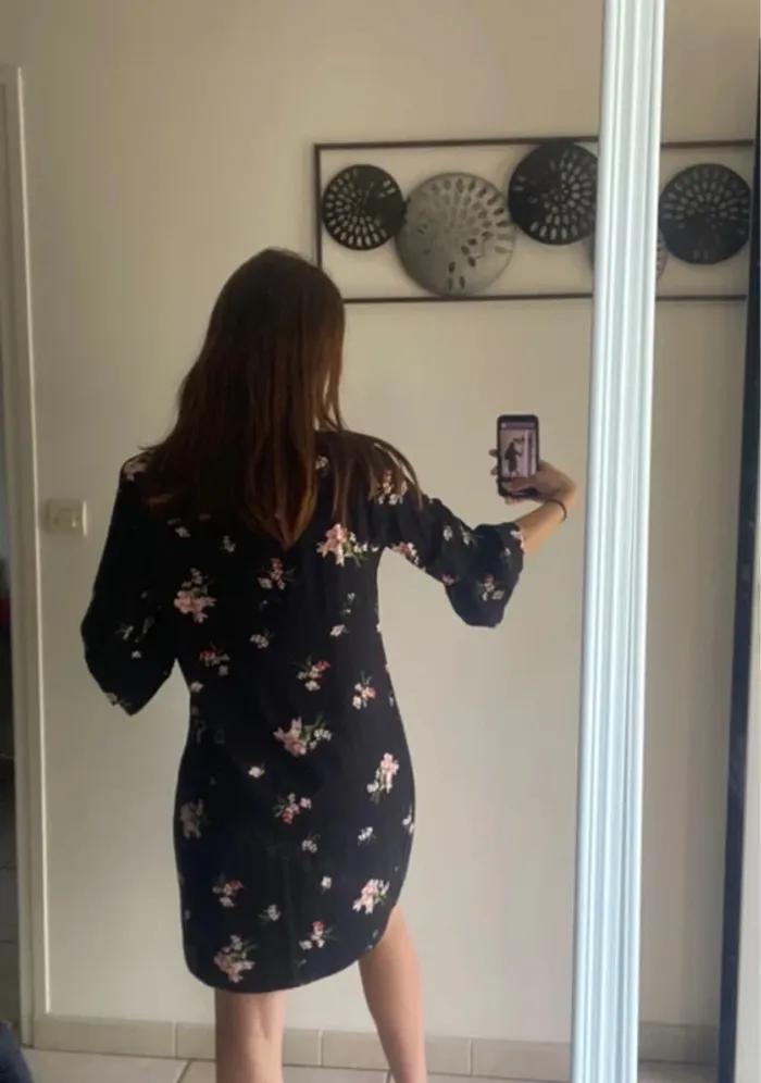 Robe noire - photo numéro 6