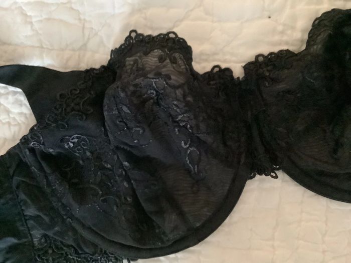 Soutien-gorge dentelle Triumph neuf étiquette noir 95E - photo numéro 8