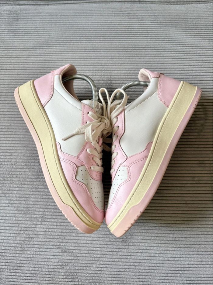 Chaussures autry medalist roses et blanches / taille 40 - photo numéro 2