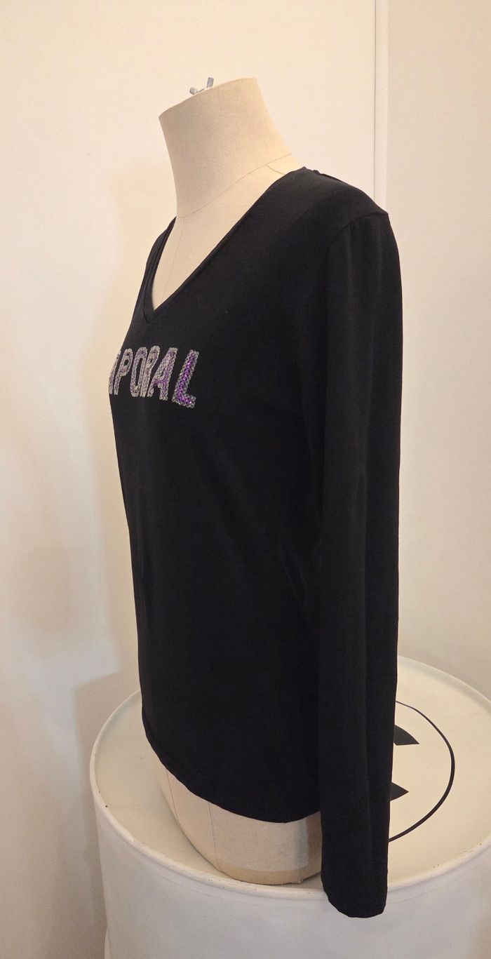 T-shirt noir Kaporal femme taille L – col V – logo sequins violets – excellent état - photo numéro 3